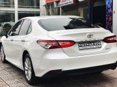 Cần bán xe Toyota Camry 2.0G năm 2021, màu trắng, xe nhập 