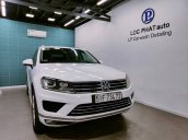 Cần bán lại xe Volkswagen Touareg GP 3.6AT sản xuất năm 2016, màu trắng, nhập khẩu nguyên chiếc