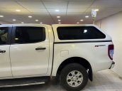 Bán Ford Ranger XLS 2.2 4x2AT năm 2016, màu trắng, xe nhập