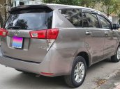 Bán Toyota Innova 2.0E năm 2018, màu nâu, giá tốt