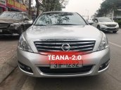 Xe Nissan Teana 2.0 năm 2010, màu bạc, xe nhập 