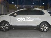 Cần bán lại xe Peugeot 3008 năm sản xuất 2018, màu trắng còn mới, giá 748tr