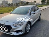 Bán xe Hyundai Accent sản xuất 2018, màu bạc