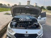 Bán xe Hyundai Accent sản xuất 2018, màu bạc