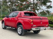 Cần bán xe Mitsubishi Triton 4x4 AT sản xuất 2013, màu đỏ số tự động