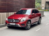 Bán xe Mercedes GLC 250 năm sản xuất 2016, màu đỏ còn mới