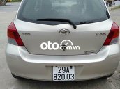 Xe Toyota Yaris sản xuất năm 2010, màu vàng, 350 triệu