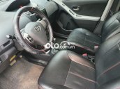 Xe Toyota Yaris sản xuất năm 2010, màu vàng, 350 triệu