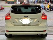 Cần bán gấp Ford Focus 2.0L năm sản xuất 2015, màu trắng, nhập khẩu