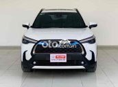 Bán Toyota Corolla Cross sản xuất 2021, màu trắng, nhập khẩu nguyên chiếc, giá chỉ 980 triệu