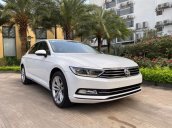 Cần bán gấp Volkswagen Passat 1.8 TSI 2017, màu trắng, nhập khẩu