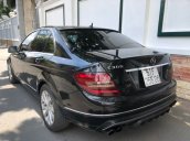 Bán Mercedes C200 năm 2010, màu đen xe gia đình