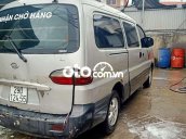 Bán ô tô Hyundai Starex sản xuất năm 2004, 3 chỗ