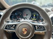 Cần bán gấp Porsche Cayenne S sản xuất 2017, màu nâu còn mới