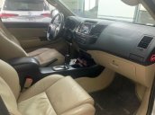 Cần bán Toyota Fortuner 2.7V 4x2 năm 2014, màu bạc, giá chỉ 510 triệu