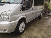 Cần bán xe Ford Transit tiêu chuẩn sản xuất năm 2013, màu bạc