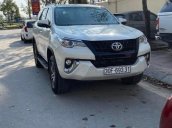 Cần bán Toyota Fortuner 2.4G 4x2 AT năm sản xuất 2018, màu trắng