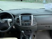 Bán ô tô Toyota Innova 2.0E năm sản xuất 2013, màu bạc 