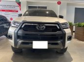 Cần bán gấp Toyota Hilux 2.8G AT sản xuất 2021, màu trắng, nhập khẩu 