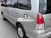 Bán Toyota Innova 2.0G năm 2010, màu bạc còn mới