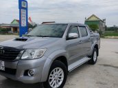 Xe Toyota Hilux 2.5E MT sản xuất 2014, màu bạc, nhập khẩu