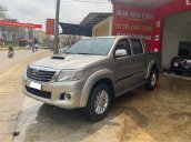 Cần bán xe Toyota Hilux 3.0G 4x4 MT 2012, màu vàng