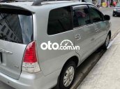 Bán Toyota Innova 2.0G năm 2010, màu bạc còn mới