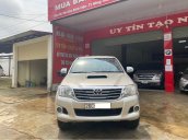 Cần bán xe Toyota Hilux 3.0G 4x4 MT 2012, màu vàng