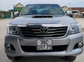 Xe Toyota Hilux 2.5E MT sản xuất 2014, màu bạc, nhập khẩu