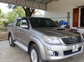 Xe Toyota Hilux 2.5E MT sản xuất 2014, màu bạc, nhập khẩu