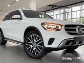 Màu trắng, ưu đãi 50% phí trước bạ, Mercedes Phú Mỹ Hưng