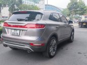 Màu xám, xe nhập mới chạy 50.000 km