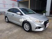 Xe màu bạc, 450tr