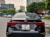 Xe màu đen, giá 535tr