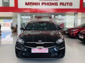 Xe màu đen
