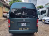 Limousine 10 chỗ máy xăng 2.7