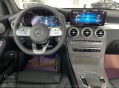 Màu trắng giao ngay - Mercedes Phú Mỹ Hưng