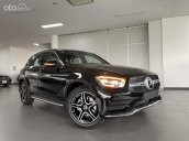 Màu đen giao ngay - Mercedes Phú Mỹ Hưng