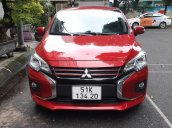 Cần bán xe màu đỏ