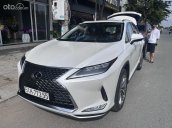 Xe màu trắng