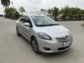 Gầm bệ cực chắc không mục mọt, máy nổ cực êm