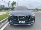 Xe màu xanh lam