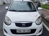 Màu trắng xe gia đình, giá cực tốt