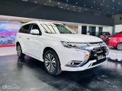 Giảm tiền mặt hơn 50% trước bạ - Tặng combo phụ kiện + bảo hiểm - Giao ngay