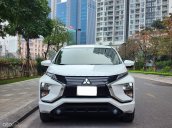 Xe màu trắng giá cạnh tranh