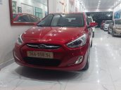 Xe màu đỏ, xe nhập số tự động  