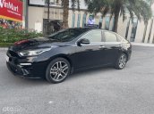 Xe màu đen còn mới
