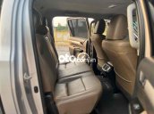 Toyota Hilux 2.8 2016 2 cầu máy dầu phom mới