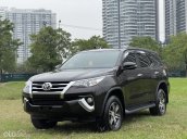 Màu đen, nhập khẩu nguyên chiếc, giá 914tr