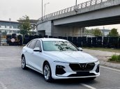 Xe nhập giá 710tr